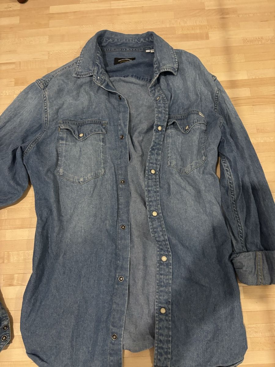 Camicie: Chemise Jack and Jones L – Usato da Allens venduto da FurrerN