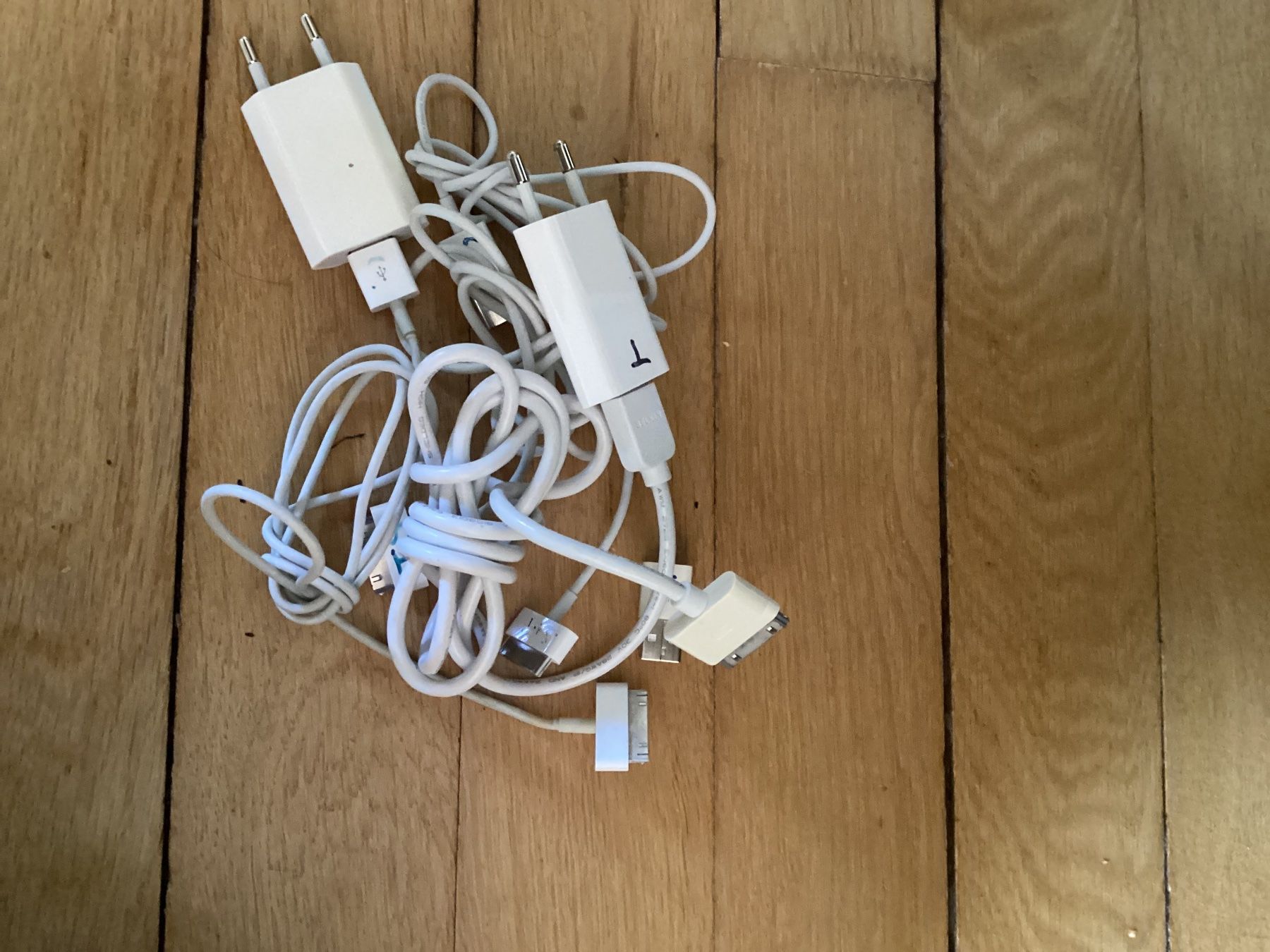 Apple Telefoni cellulari / Smartphones: 6 Apple iPhones & 3 iPads Sammlung ab iPhone 3GS bis 7 – Usato da Zürich venduto da Struktur 2