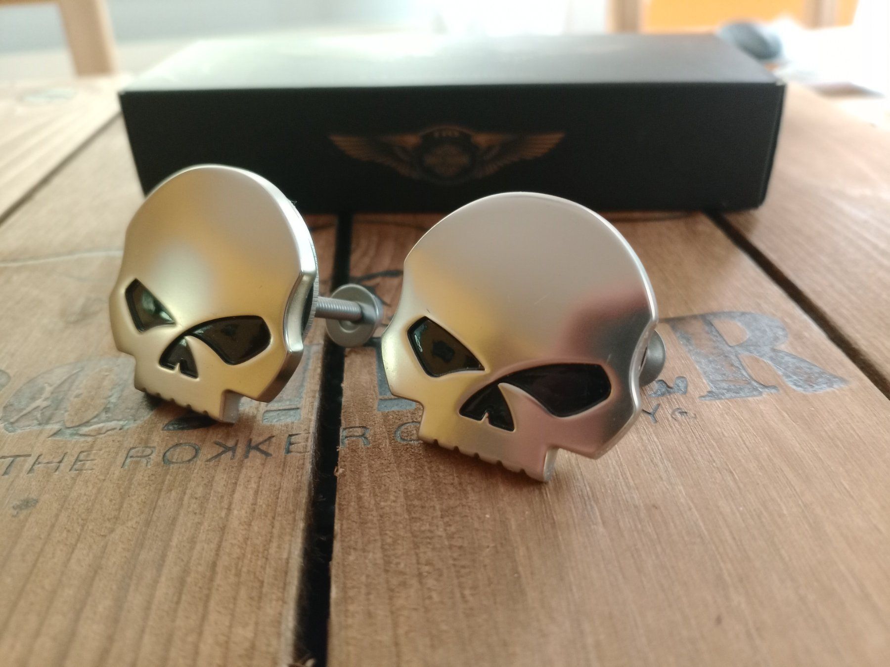 Harley-Davidson Tutti i ricambio per moto: Harley Davidson Skull Schrauben Set- Coole Optik! – Nuovo (secondo la descrizione) da Waldenburg venduto da Wild_Thing_II 3