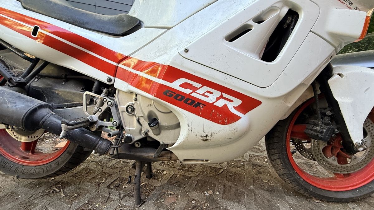 Honda Strada: Honda CBR 600F – Difettoso da Winterthur venduto da Alawi_47 2