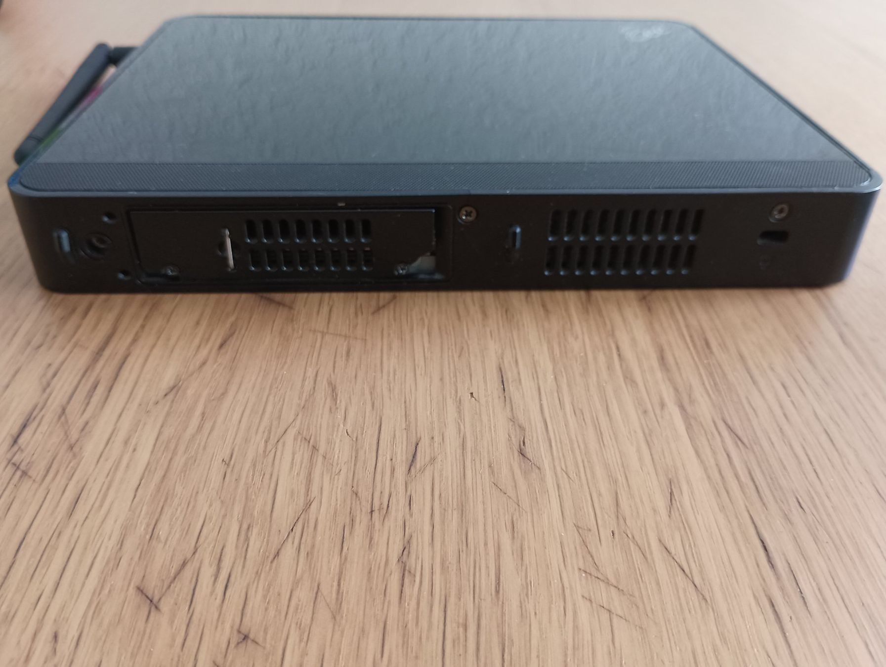 Asus PCs: Asus eeePC – Gebraucht aus Basel von Jbeu06 1