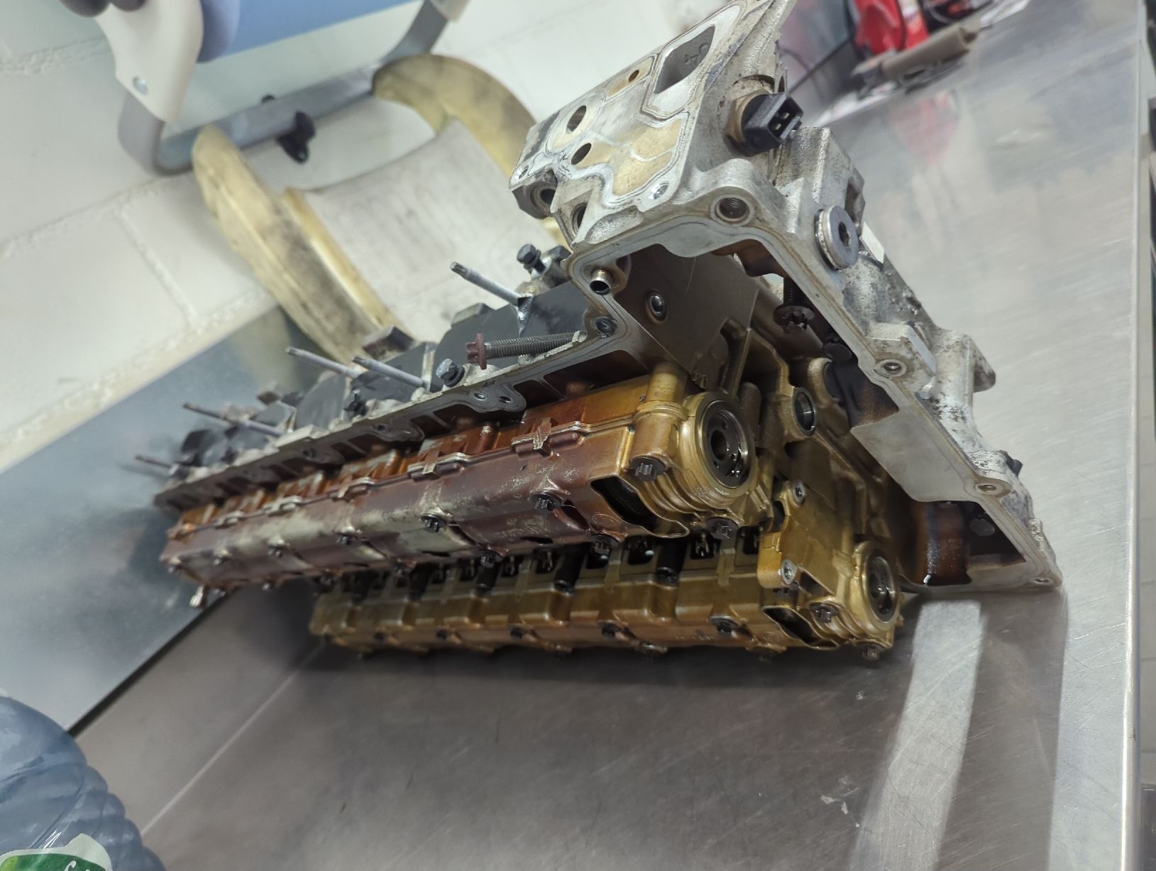 BMW Tutti pezzi di ricambio auto: Zylinderkopf N54 – Usato da Triesen venduto da memes2likeee