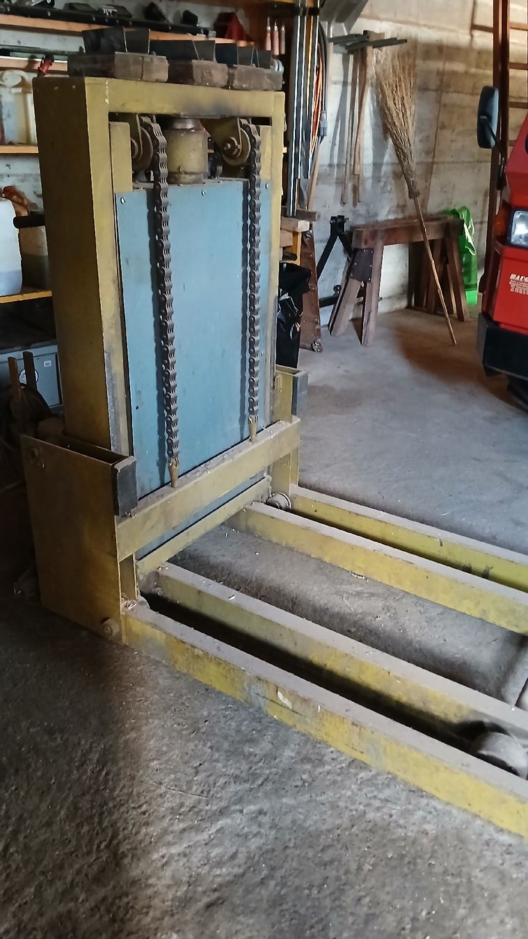 Piattaforme elevatrici & Crick: Moser Autolift – Usato da Homberg b. Thun venduto da jon_mp8f