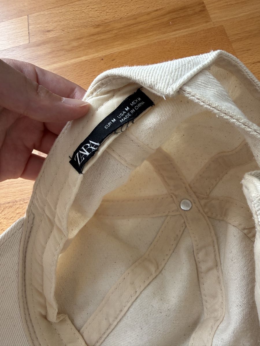 Zara Chapeaux, bonnets & casquettes: Zara Beige Cap, Size M – D'occasion à Zürich par Eb_ 7