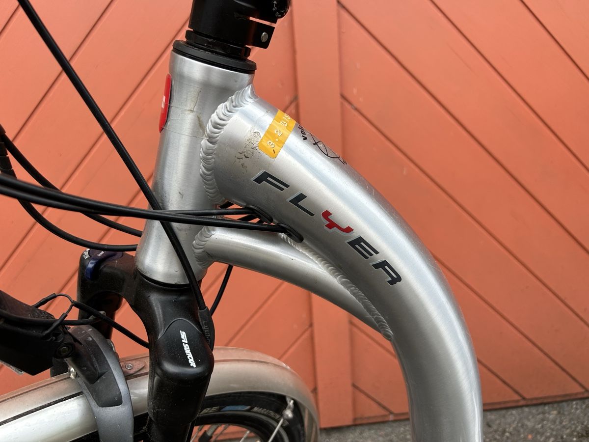 Flyer Velos: FLYER E-Bike CB Premium 10 Silber Grösse S – Gebraucht aus Stäfa von PEP63 1