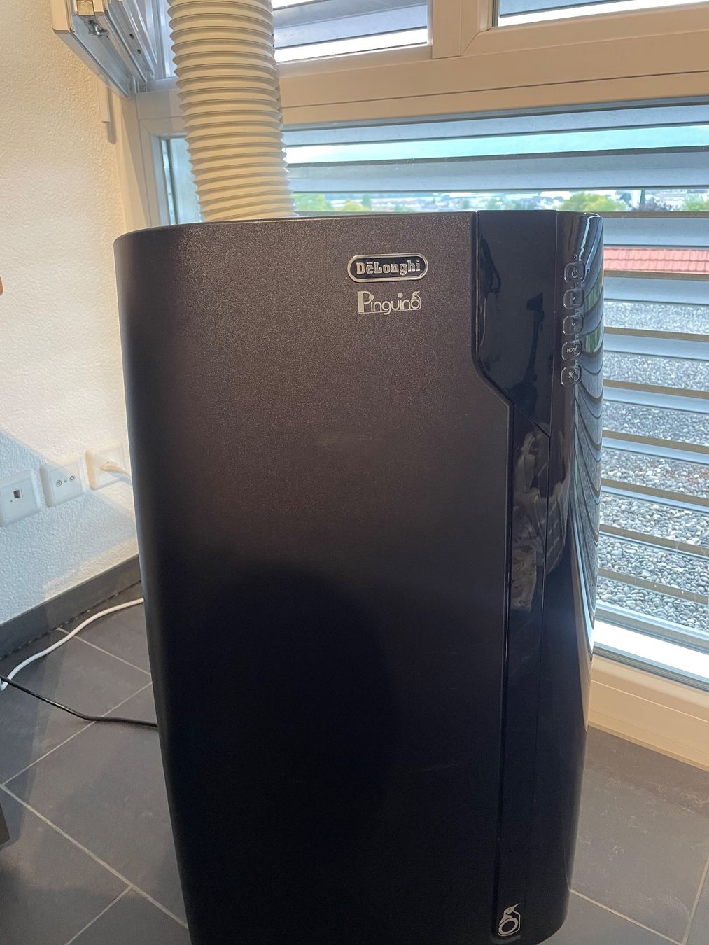 De'Longhi Klimageräte: Portables Klimagerät DeLonghi Pac EX120 Silent – Gebraucht aus DÄNIKEN SO von FICONE