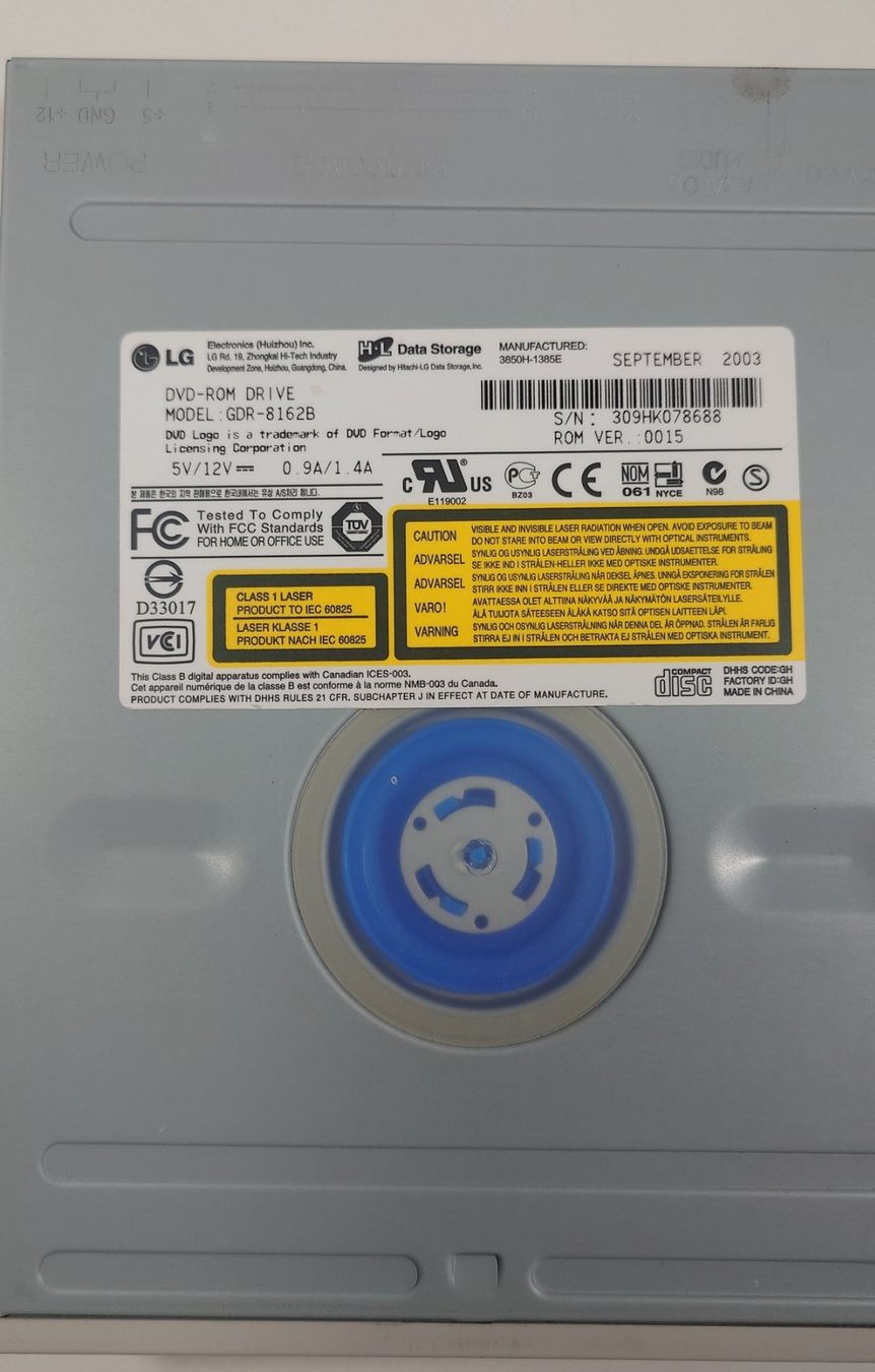 LG Registratori: IDE CD-/DVD-ROM Laufwerk inkl. E-IDE-Kabel / LG – Usato da Ostermundigen venduto da Chrisascht 3