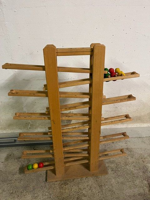 Giocattoli: Holz Murmelbahn mit bunten Kugeln, gebraucht – Usato da Langnau am Albis venduto da Horgeno3 3