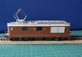 Märklin H0, 2 Loks, div. Wagen, Schienen und Weichen