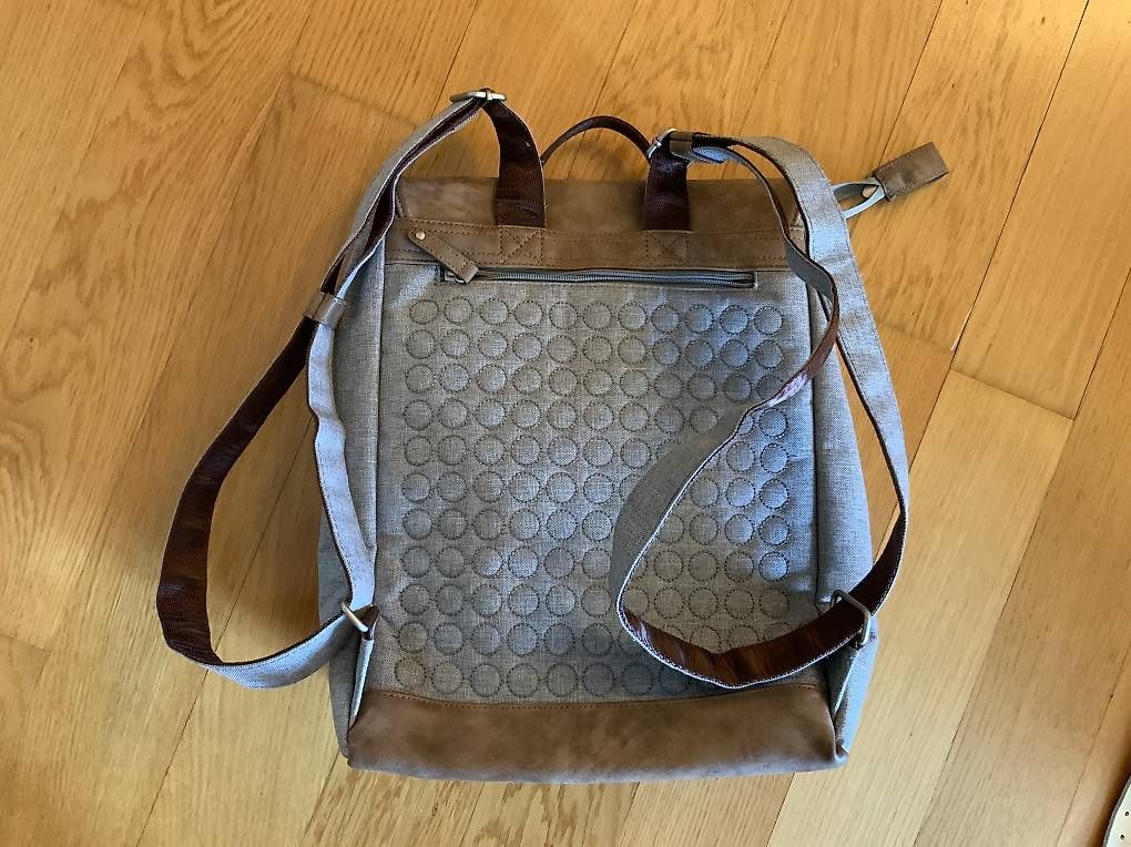 Zaini: Neuer Zwei Rucksack mit Laptopfach – Usato da Buus venduto da isa_vl2n 1