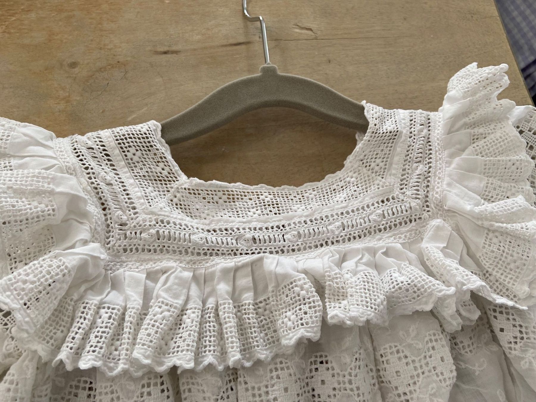 Kleider & Röcke: Antikes Kinderkleid St. Galler Spitze – Gebraucht aus Luzern von waterfront1 6