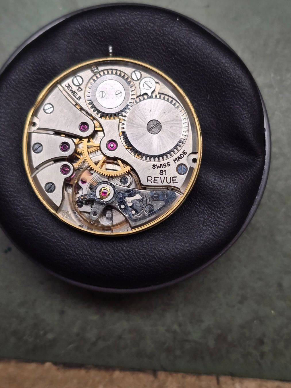 Orologi: Mouvement Revue 81 manque la couronne – Usato da Tramelan venduto da Nirdan 2