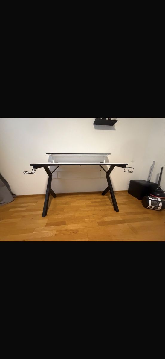 Bureaux: Gamingtisch – D'occasion à Rorschacherberg par Nikez00 1