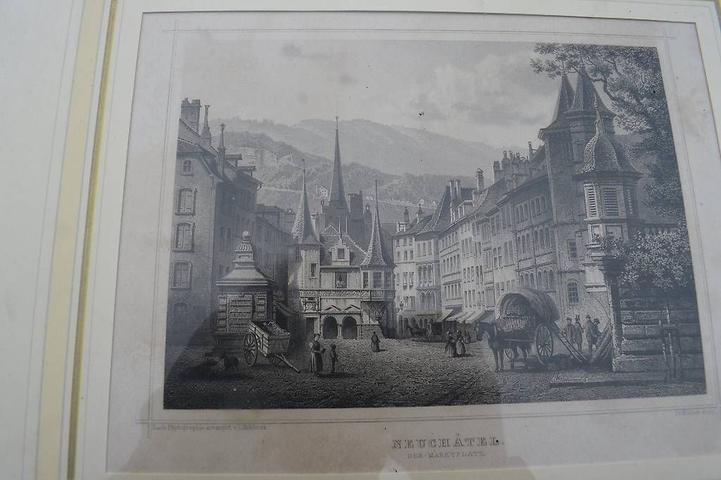 Incisioni: Marktplatz Place du Marché  Neuchâtel – Usato da Brügg BE venduto da Aristotolius