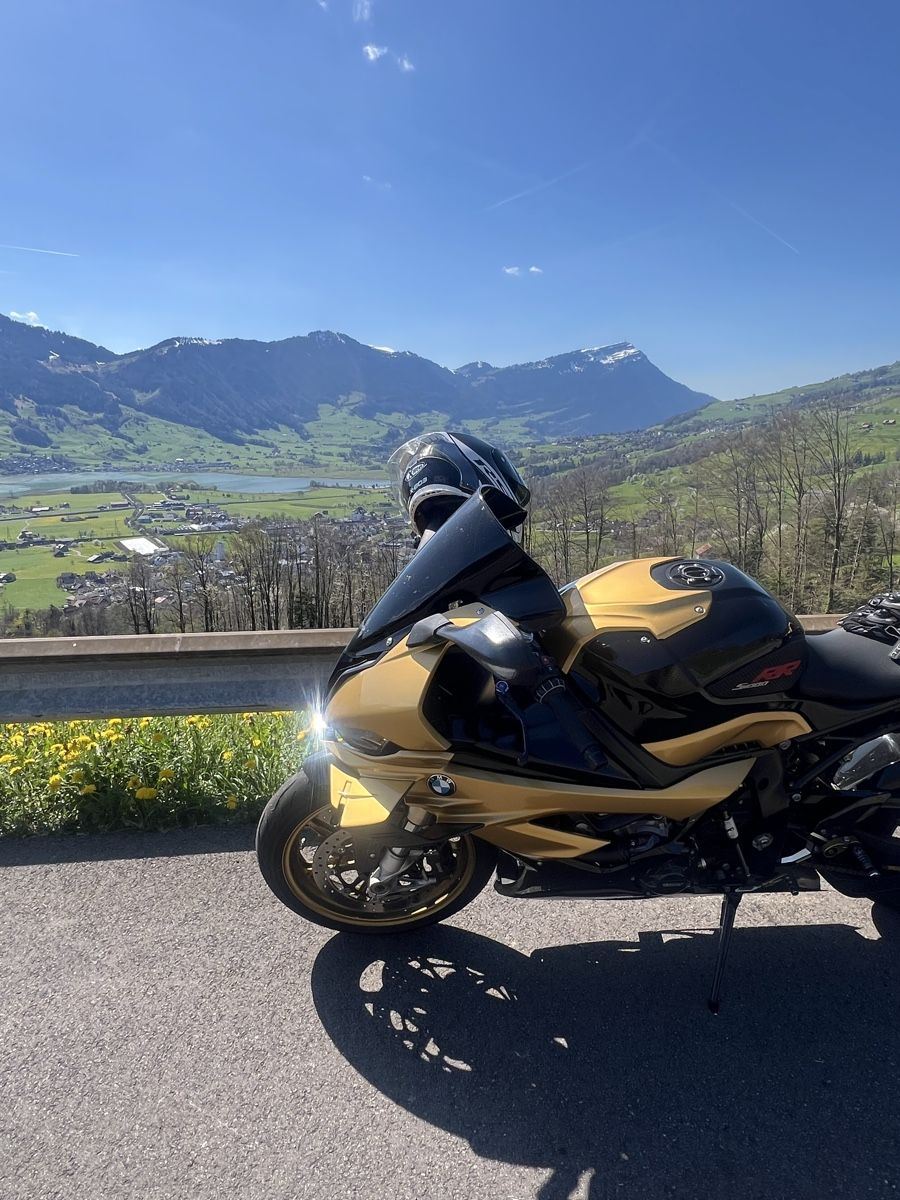 BMW Strasse: BMW S 1000 RR – Gebraucht aus Zürich von K._32_Mik