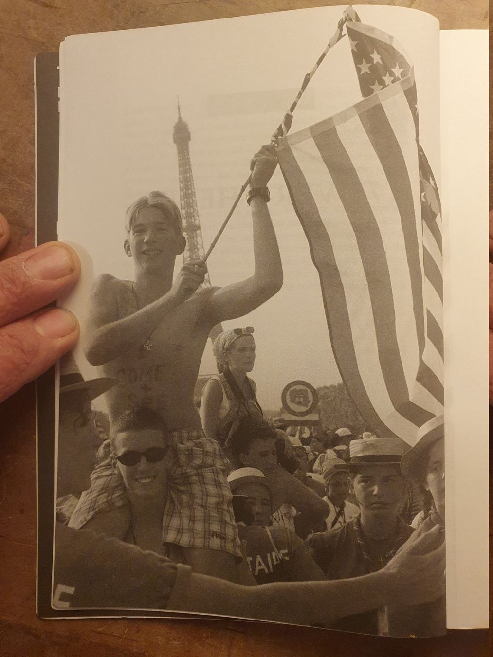 Libri: Over There - How Americans See The World – Usato da Zürich venduto da loosebone 5