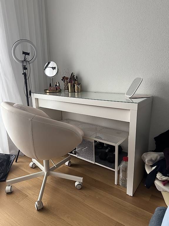 Seggioloni: Tisch + Stuhl für Make up – Usato da Stein AG venduto da eli_ydf9