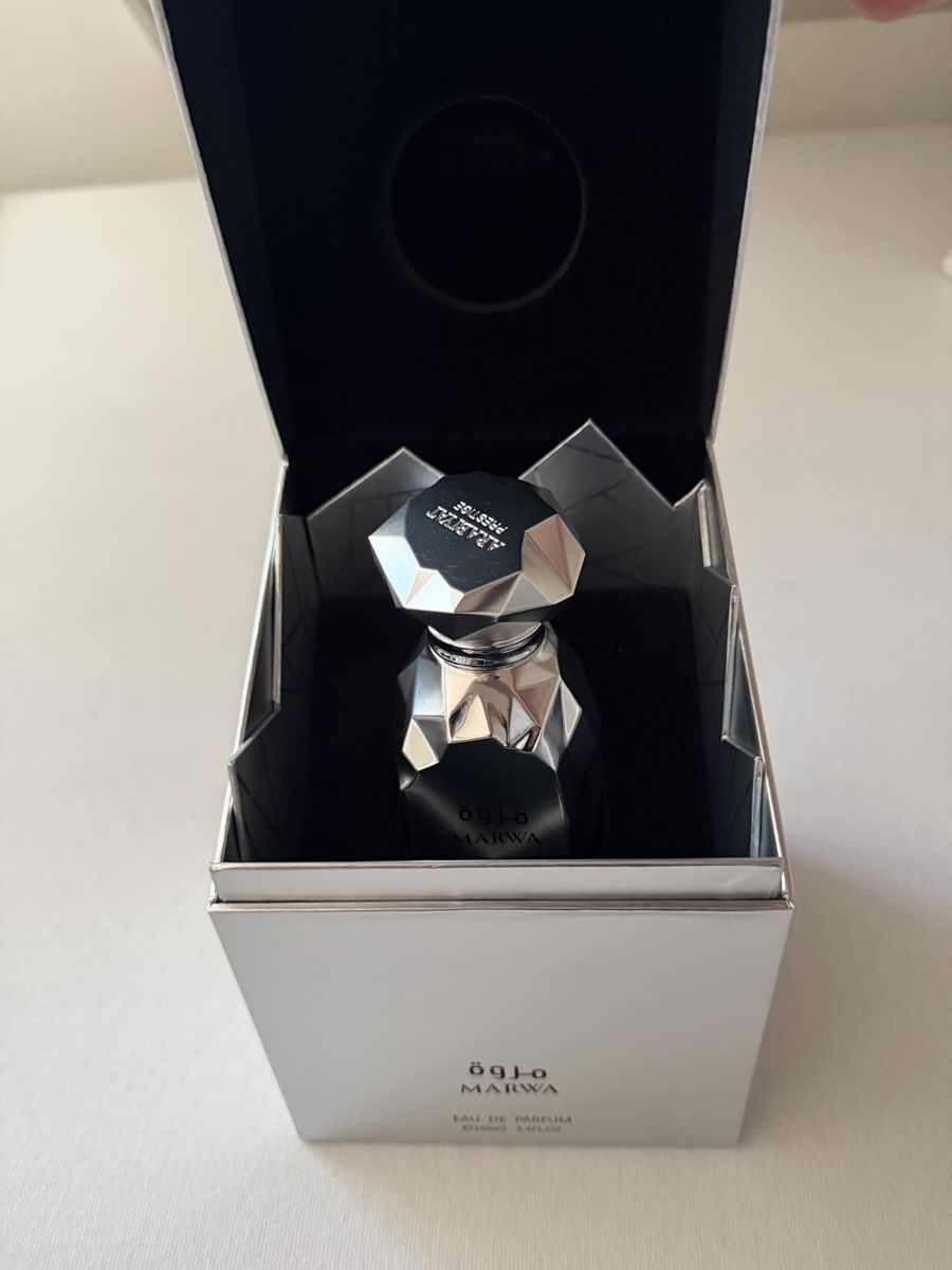 Profumi & Eau de Toilette: Marwa Eau de Parfum – Nuovo (secondo la descrizione) da Zuzwil SG venduto da PanteraNera_77