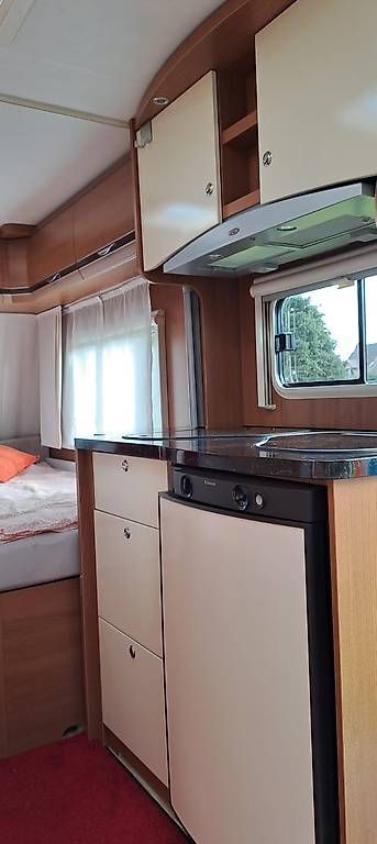 Veicoli da campeggio: Wohnwagen LMC musica 470 E – Usato da Zürich venduto da kiva87 4