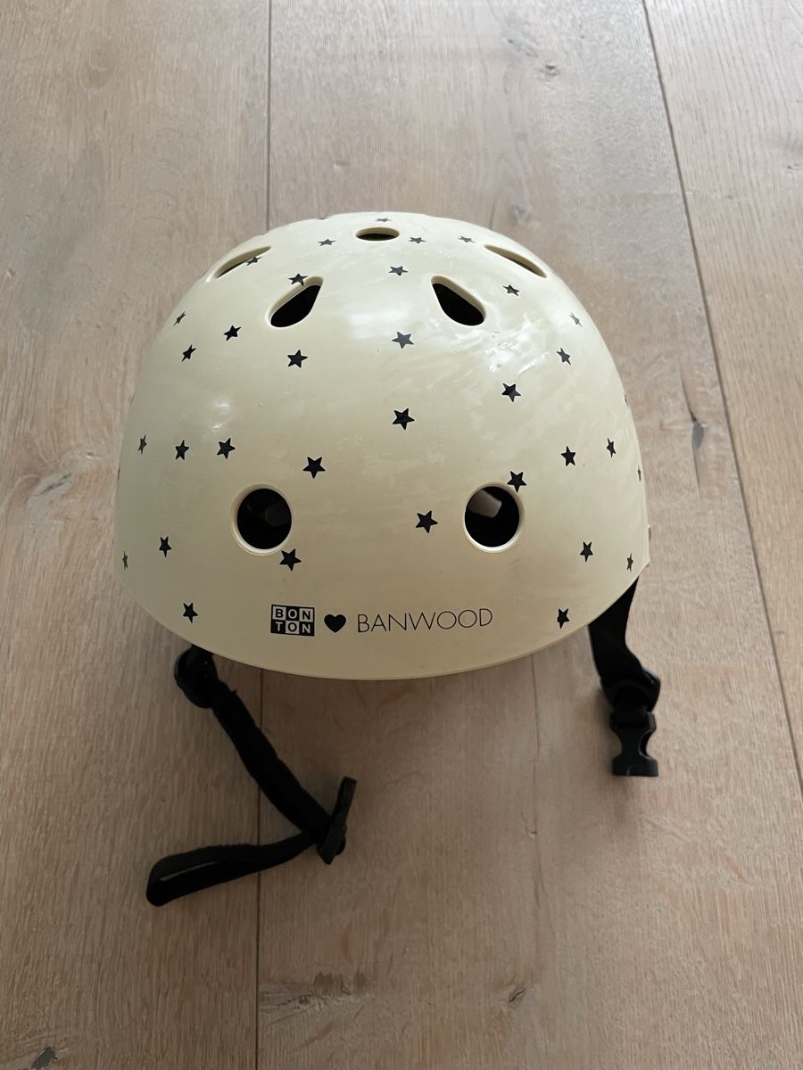 Banwood Caschi: Banwood Kinderhelm Gr. 50-54 – Usato da Hohenrain venduto da Oters