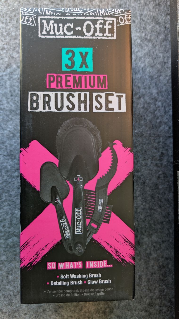 Altro per la casa: Muc-Off 3x Premium Bürsten Set, Neu & Originalverpackt – Nuovo e nell'imballaggio originale da Aarau venduto da Kybernetik