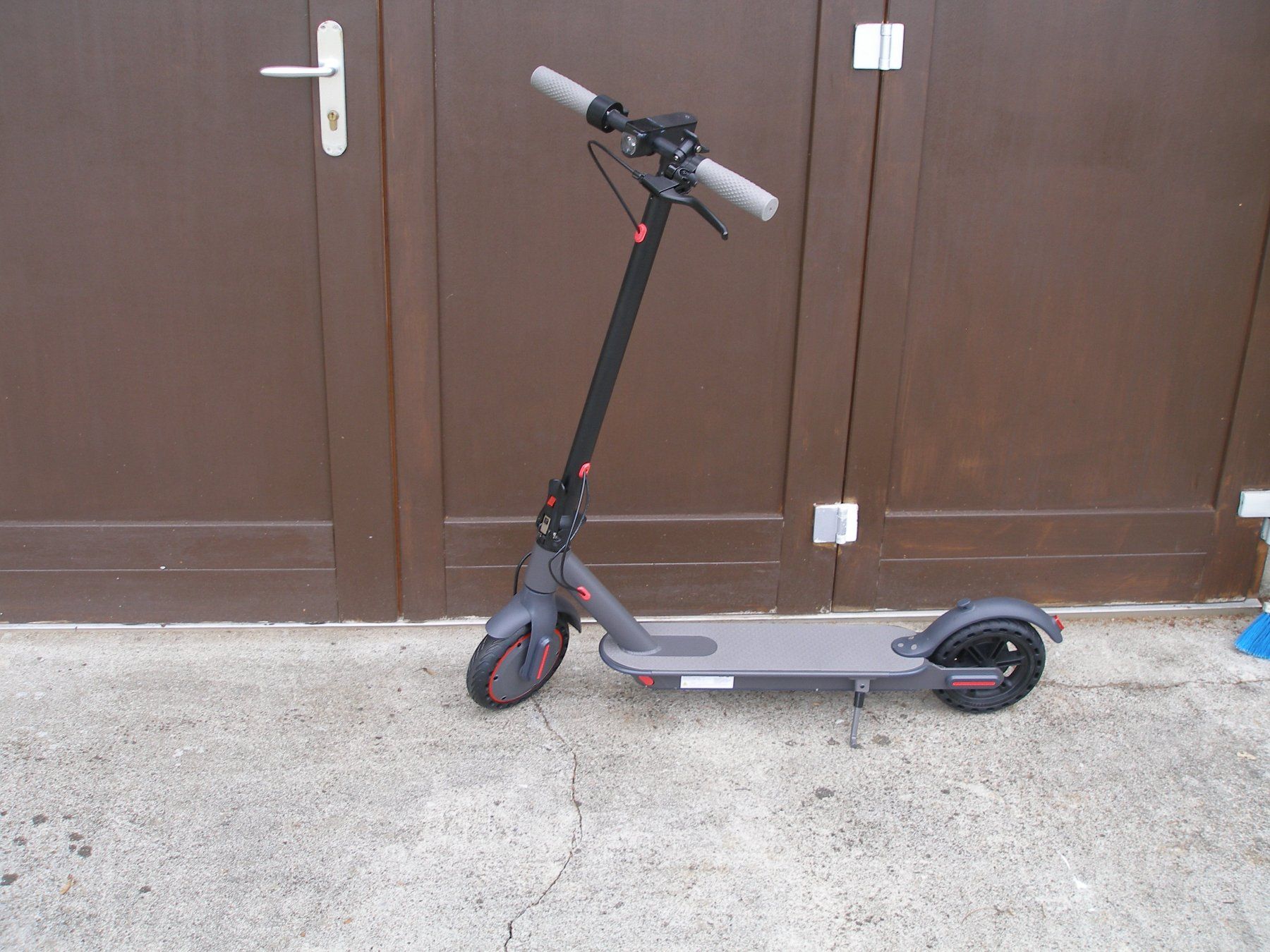 Kickboard: e-scooter neuf – Nuovo (secondo la descrizione) da jussy venduto da monniati1951