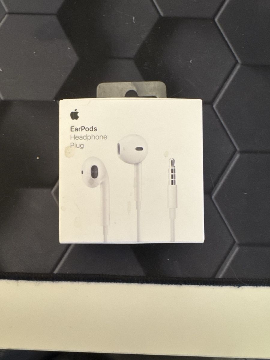 Apple Kopfhörer: Apple EarPods | Original Verpackt – Neu und originalverpackt aus Siggenthal Station von KingKarpfen9