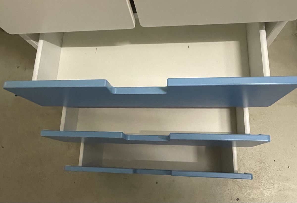 Schränke: Kinder-Kleiderschrank (IKEA) mit 3 Schubladen – Gebraucht aus Dübendorf von julewolke 2