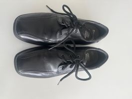Geox boys black leather size 35 in great condition