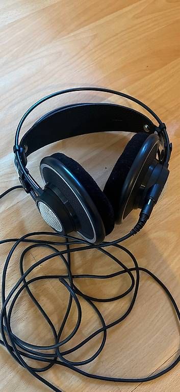 Akg Casques audio: AKG Reference K702 Studiokopfhörer – D'occasion à Pontresina par ginger_lemon 2