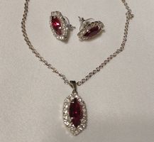 Ensemble collier et boucles d'oreilles rouge cristal Bohême