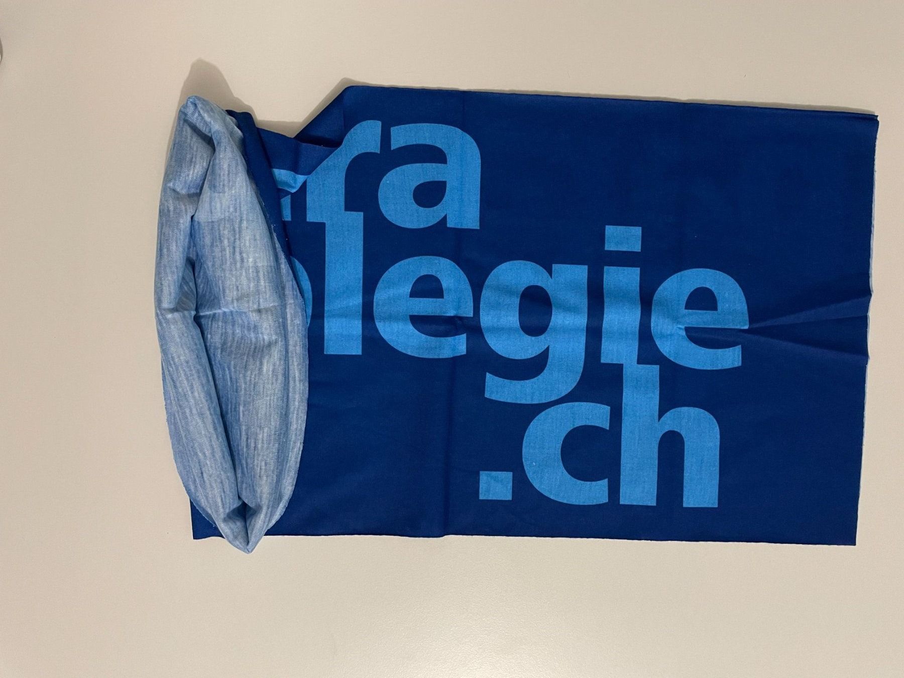 Foulard & Sciarpe: Seemless Bandana / Kopftuch - Halstuch – Usato da Zug venduto da Cry71 2