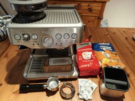 Sage barista Kaffeemaschine mit Zubehör und Kaffee