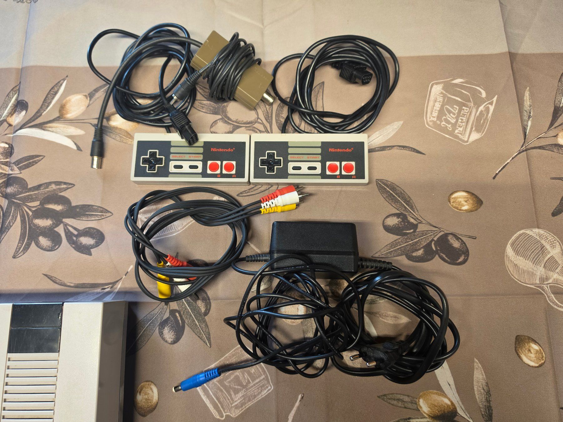 Nintendo Console: Nes – Usato da Unterseen venduto da A.Z88 4
