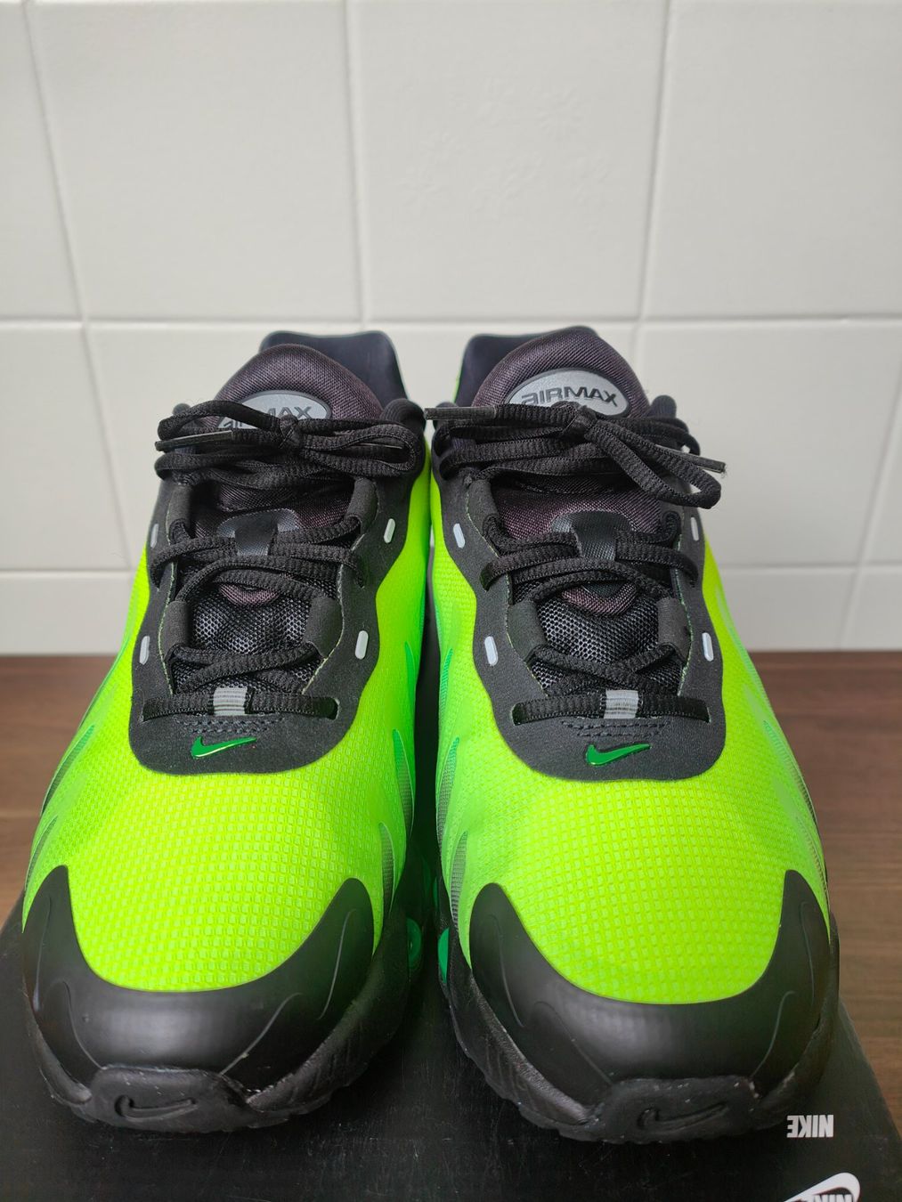 Nike Herrenschuhe: Nike Air Max DN8 – Neu und originalverpackt aus Fleurier von dav_xx8y 2