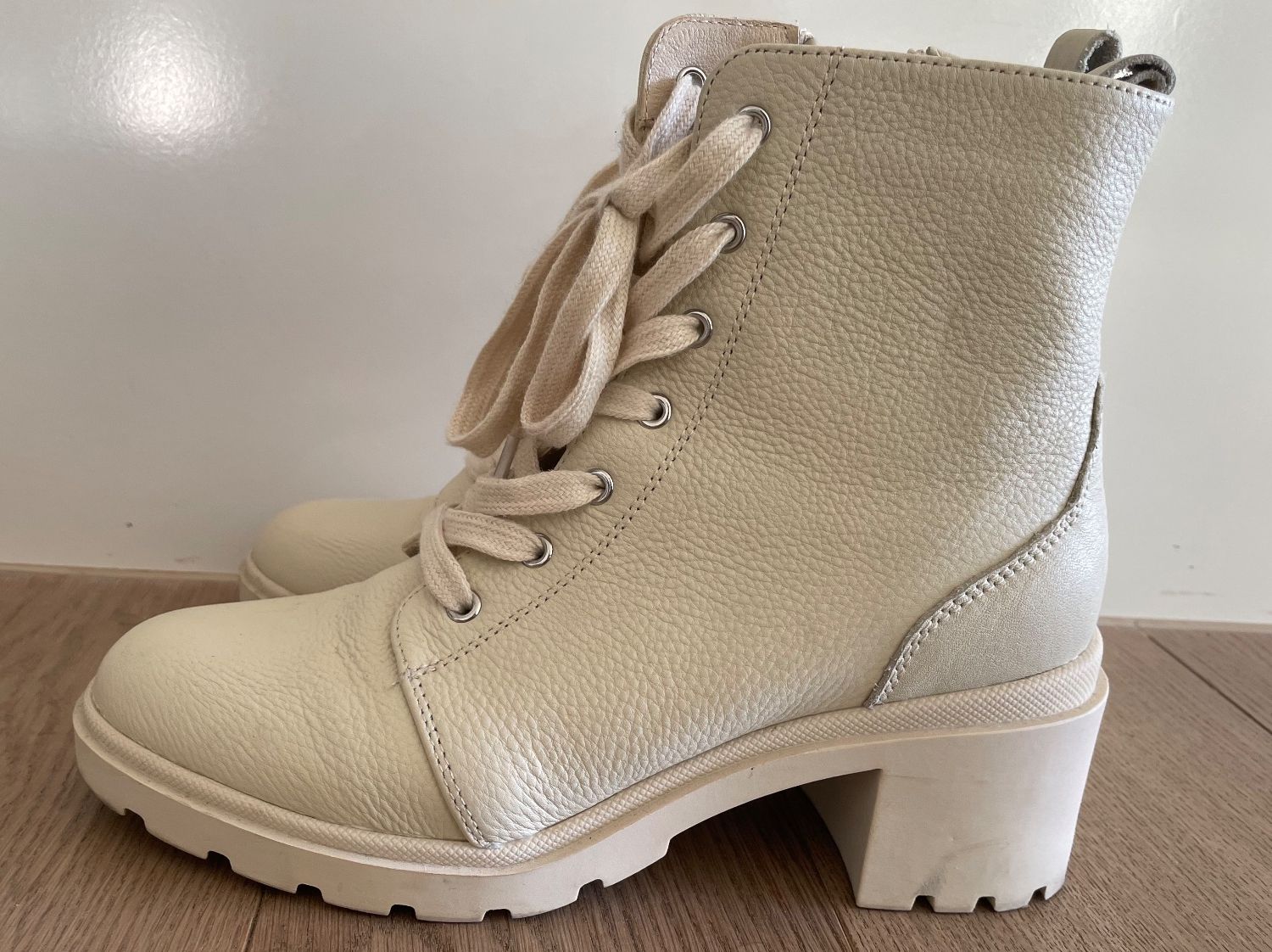 Scarpe da donna: Stiefel aus Leder – Usato da Neuwilen venduto da bobbel01 1