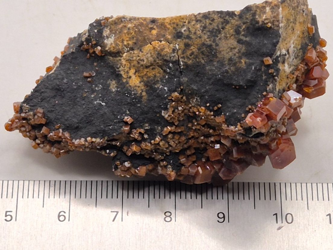 Minerali & Pietre curative: Vanadinit xx; Neufund Marokko (65) – Nuovo e nell'imballaggio originale da Winterthur venduto da LukasMineralienOase 2