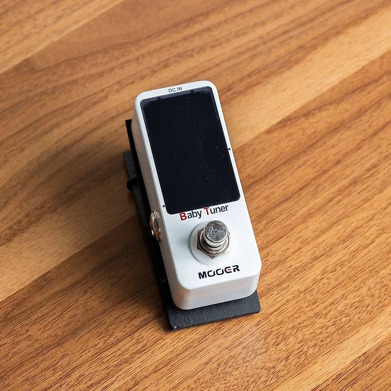 Mooer Strumenti musicali: Mooer Baby Tuner Pedal – Usato da Bern venduto da Tschuuns