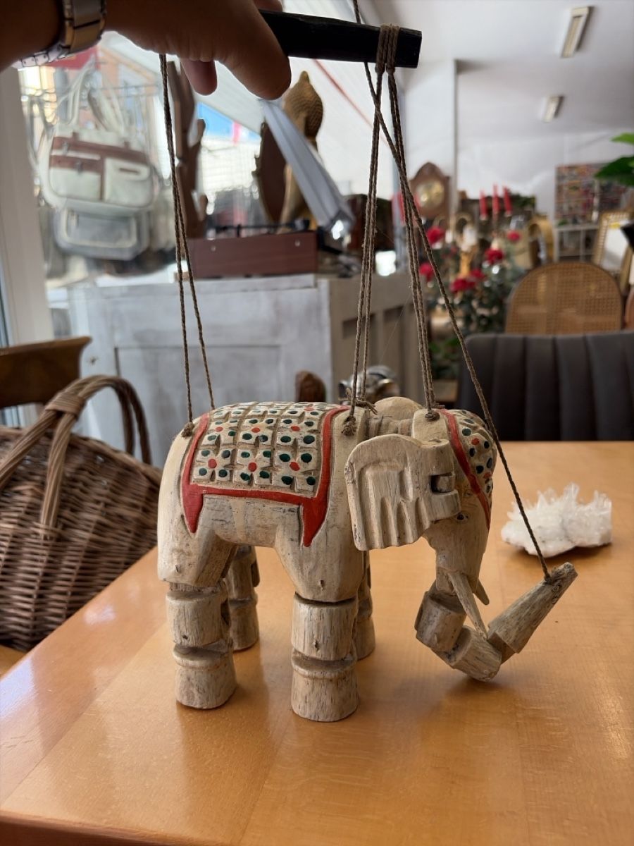 Figuren: indische oder thailändische Elefanten-Marionette – Neu (gemäss Beschreibung) aus Rorschach von TrendyDeals
