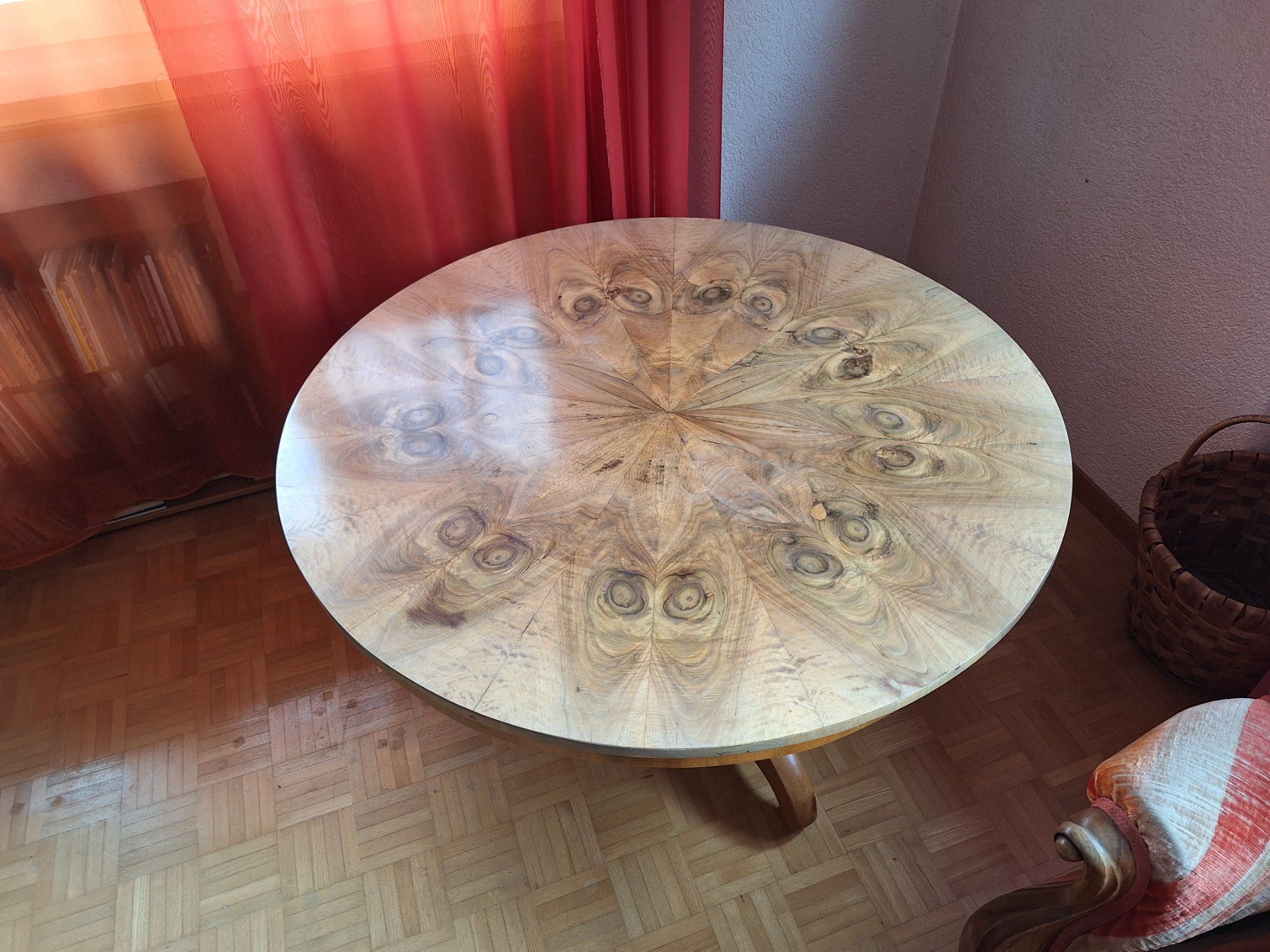 Tables: Runder Salontisch mit Dekorplatte – D'occasion à Zollikofen par jan_rv69