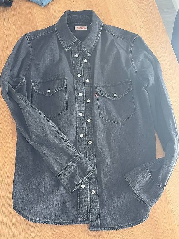 Chemisiers: Levis Jeans Hemd – Neuf avec emballage d'origine à Flamatt par cem_wsc7
