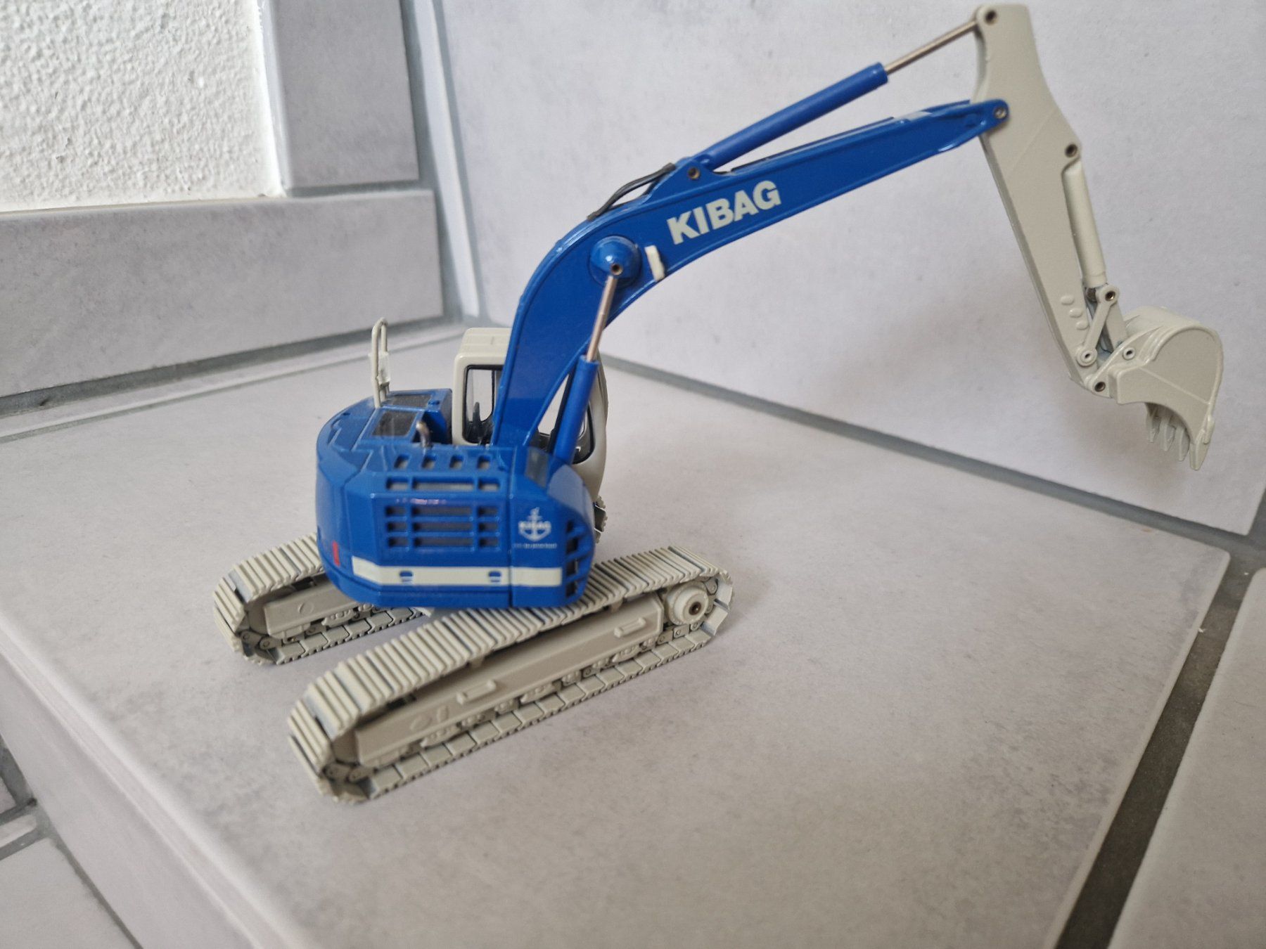 Conrad Kit di modellismo & Modellini statici: Kibag Bagger Modell guter Zustand – Usato da Oberuzwil venduto da volvo220 3