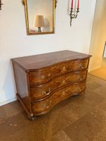 Original Barock Kommode 18. Jh. – Geschweifte Wellenkommode