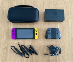 Nintendo Switch + 4 Controller + Dock + Tasche - Top Zustand