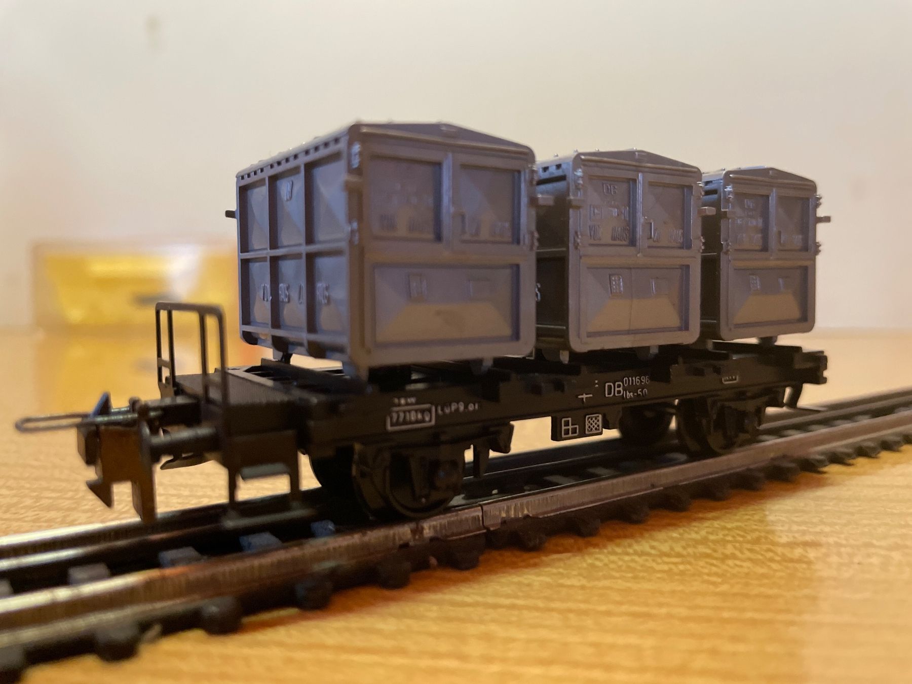 Trix Modellini di ferrovie: Trix Express 53345800 Güterwagen DB, Spur H0 – Usato da Suhr venduto da Daneli7