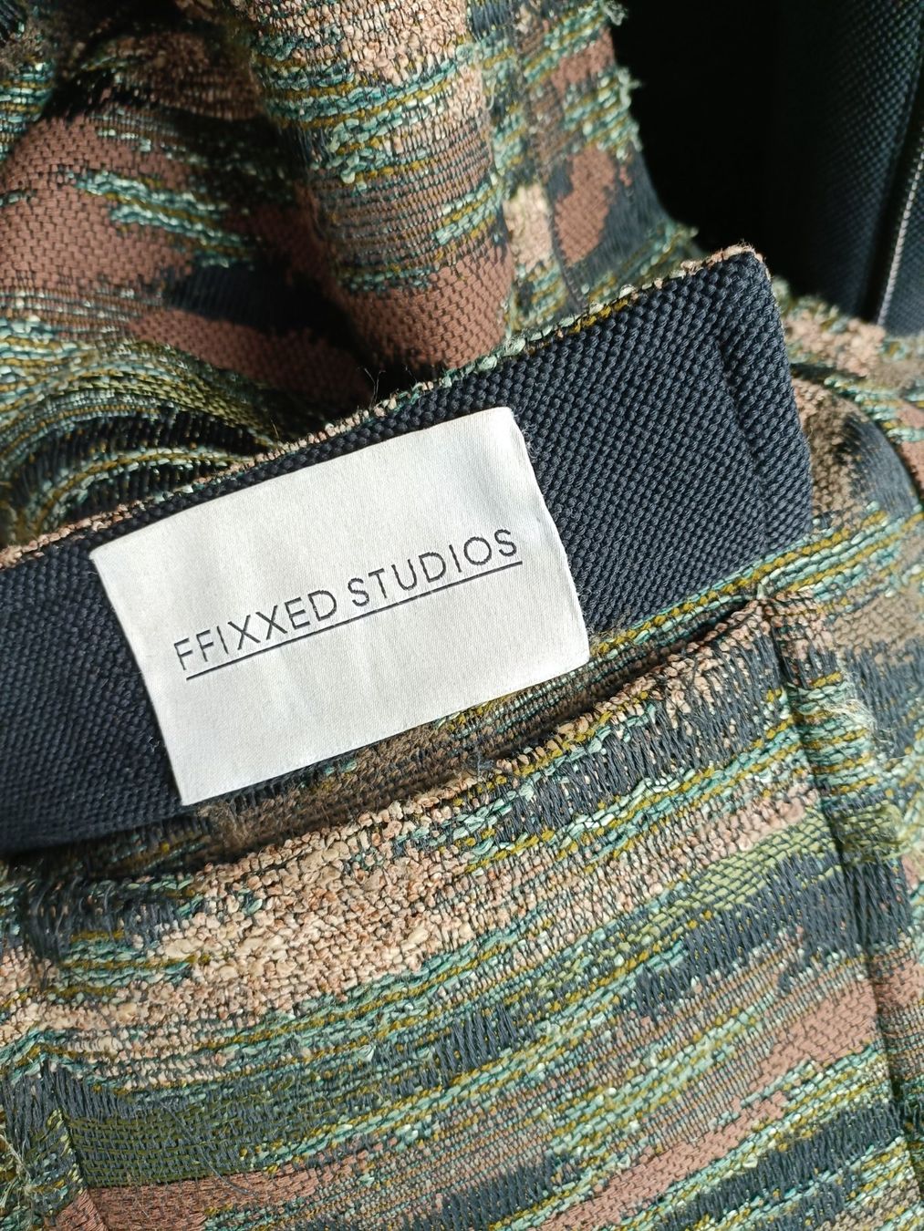 Cappotti: FFIXXED STUDIOS | Wendemantel in Camouflage Jacquard – Usato da Zürich venduto da mnlckl 4