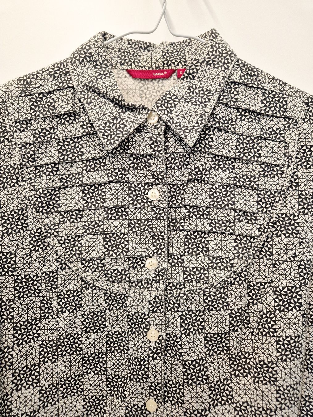 Camicette: LAGA Geometric Print Button-Up Shirt Size S – Nuovo (secondo la descrizione) da Altendorf venduto da UpcyclingByElena 2