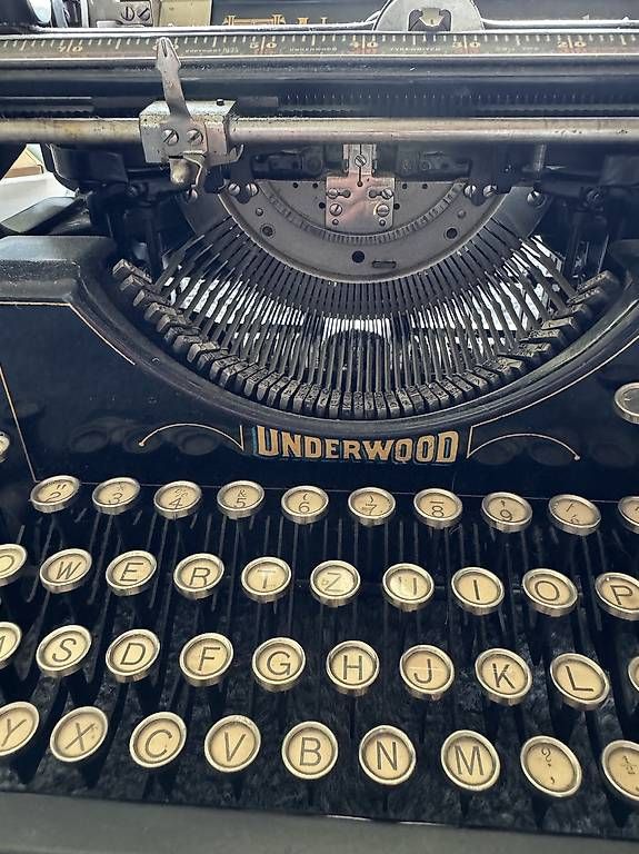 Underwood Schreibmaschinen: Underwood Schreibmaschine – Gebraucht aus Eschlikon TG von S_Ro84zz 3