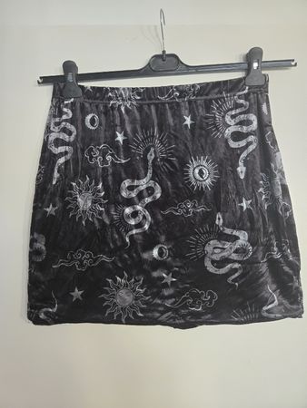 Samt Minirock mit Muster, Grösse 44 - Ideal für den Herbst!