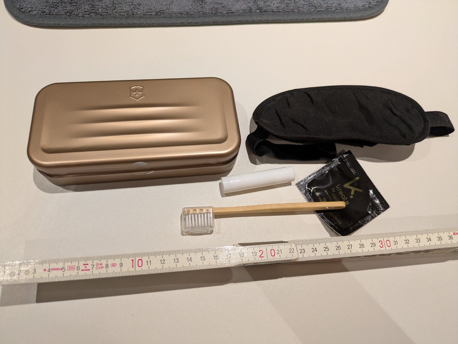 Custodie per cosmetici: Victorinox Etui/Box, Gold – Nuovo e nell'imballaggio originale da Dübendorf venduto da bluenile80 3